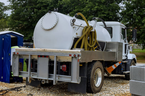 Portable Toilet Options We Offer in Florala, AL